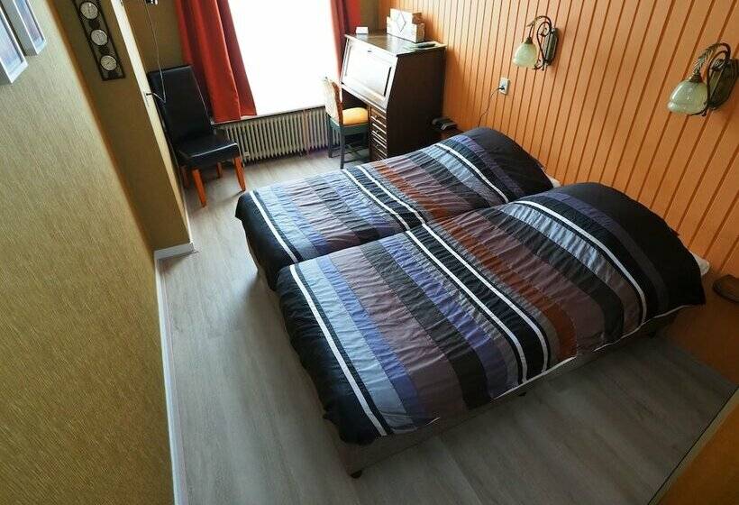 غرفة قياسية, Restaurant T Heerenlogement