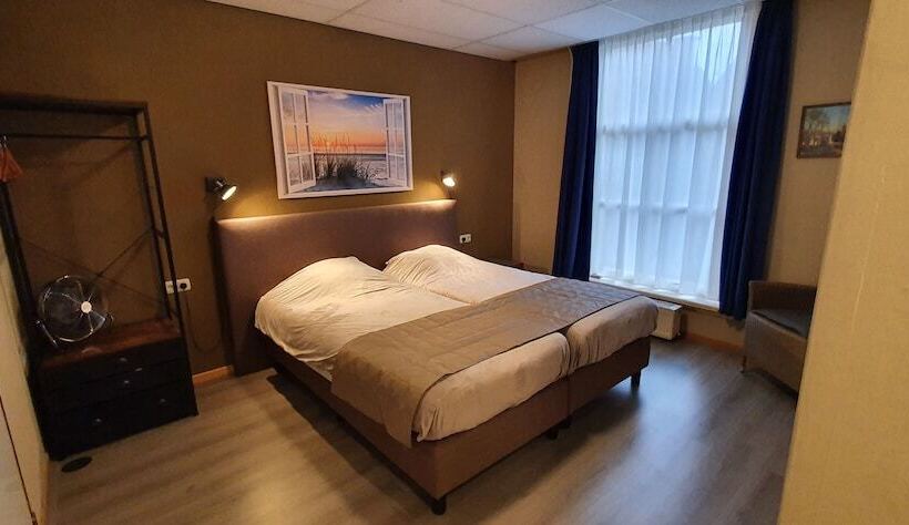 غرفة قياسية, Restaurant T Heerenlogement