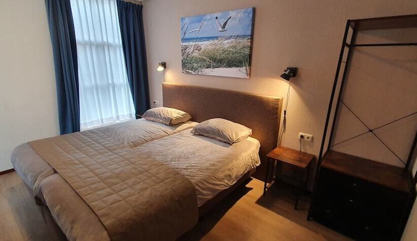 غرفة قياسية, Restaurant T Heerenlogement