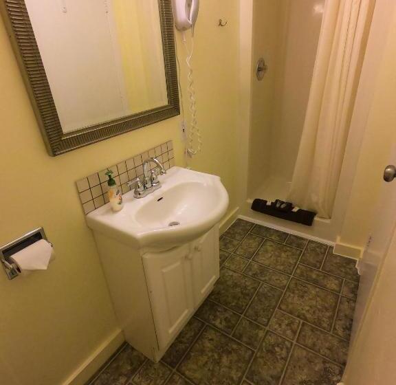 غرفه قياسيه سريرين مزدوجين, Waterview On The Bay