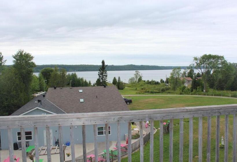 غرفة قياسية سرير ملكى, Waterview On The Bay