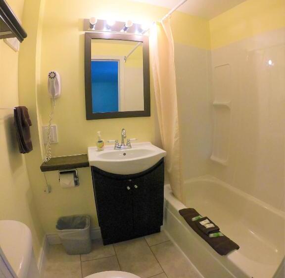 غرفه قياسيه سريرين مزدوجين, Waterview On The Bay