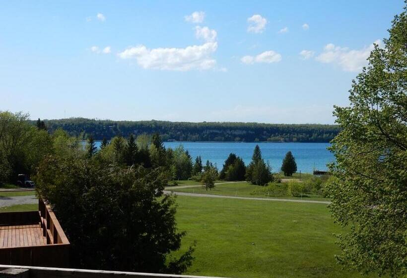 غرفة قياسية مطلّة علي البحيرة, Waterview On The Bay