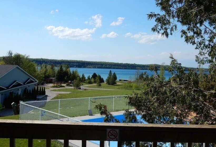 غرفه قياسيه سريرين مزدوجين, Waterview On The Bay