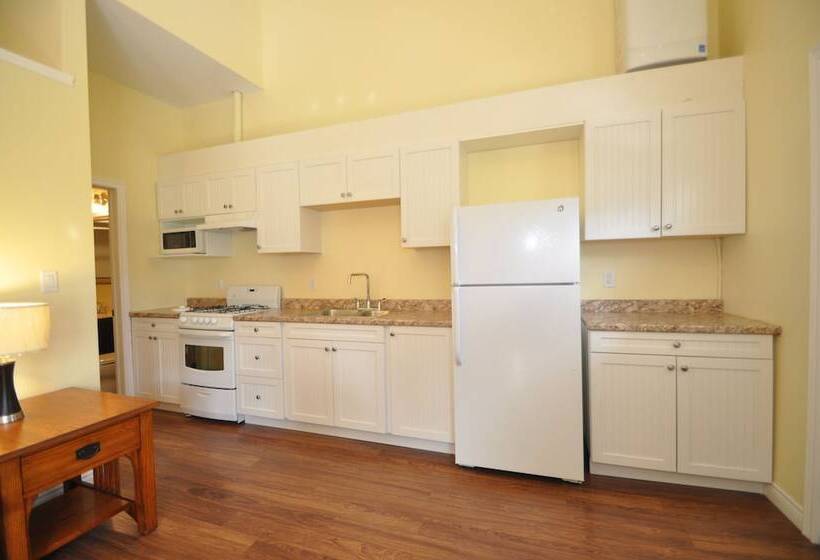 منزل غرفتين نوم, Waterview On The Bay