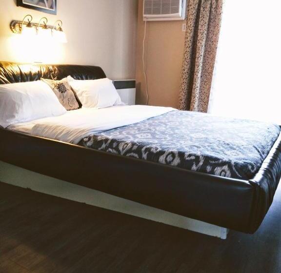 带大床的套房, Motel Granby