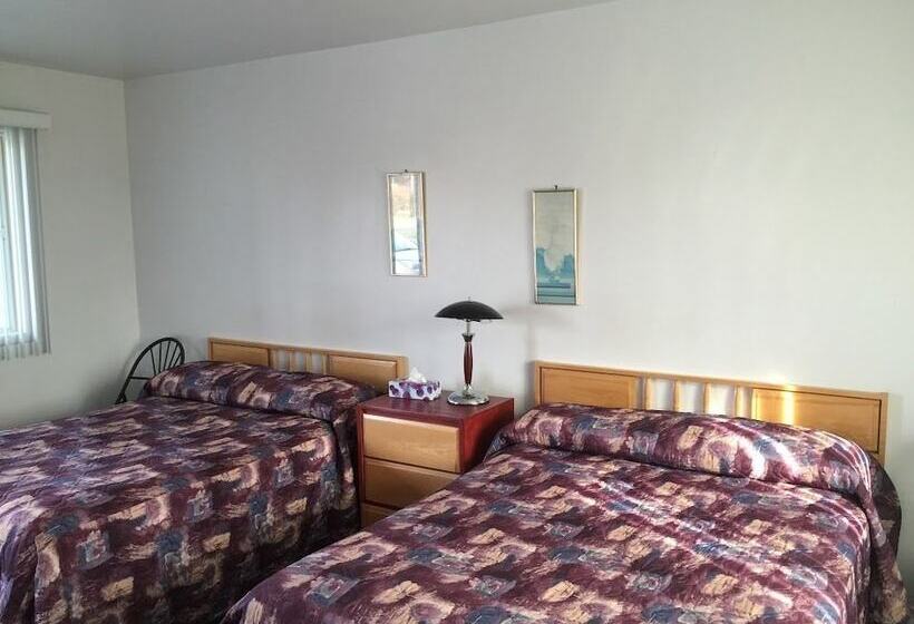 带2个双人床的标准工作室, Motel St Thomas