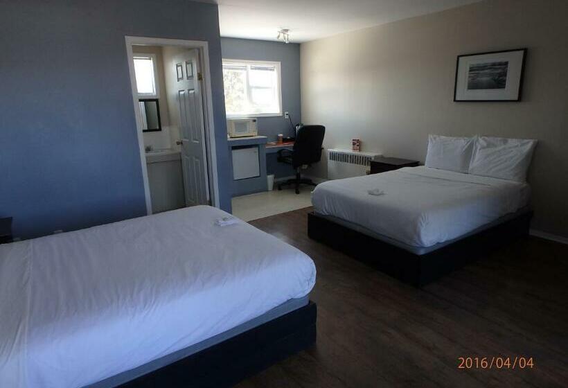 带2个双人床的标准工作室, Wheel Inn Motel