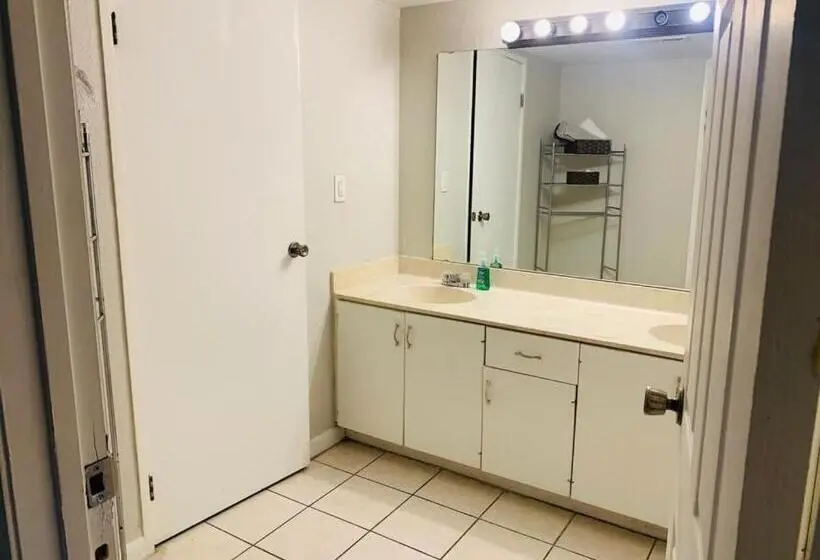 １ベッドルームアパートメント, Cozy 2 Bedroom Getaway In East Ridge, Chattanooga