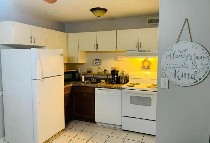 침실 1개 아파트, Cozy 2 Bedroom Getaway In East Ridge, Chattanooga