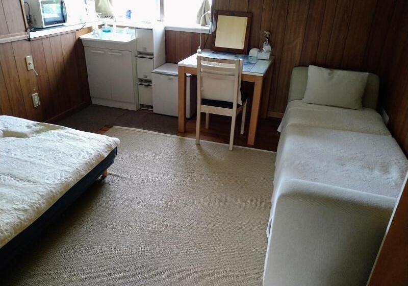 带共用浴室的标准房间, Minshuku Zabaru