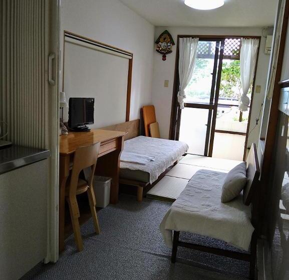 带共用浴室的标准房间, Minshuku Zabaru