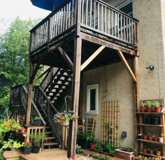 스탠다드 스튜디오, Auberge De Mon Petit Chum B&b