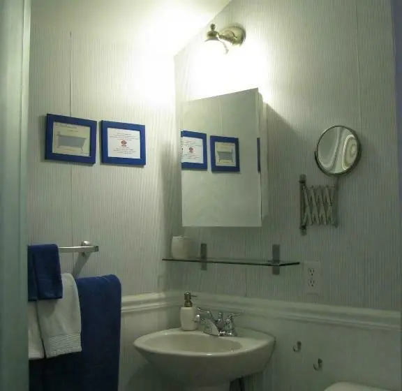 クイーンサイズベッドのスタンダードルーム, Auberge De Mon Petit Chum B&b