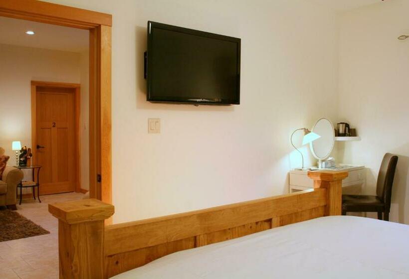 חדר סטנדרט עם מיטת קינג, Canyon Ridge Lodge