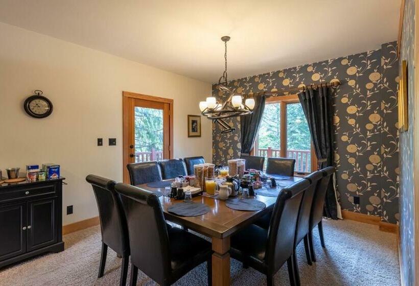 חדר סטנדרט עם מיטת קווין, Canyon Ridge Lodge