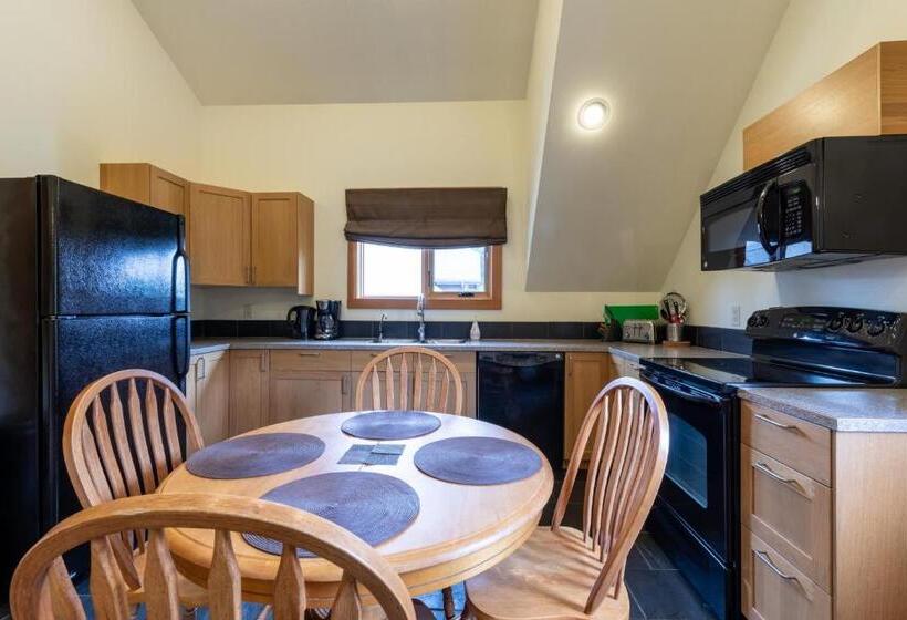 סוויטה, Canyon Ridge Lodge