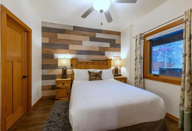 Standard-huone Queen-vuode, Canyon Ridge Lodge