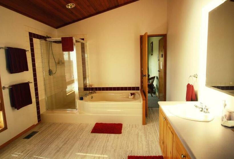 キングサイズベッドのスーペリアルーム, Moon And Sixpence