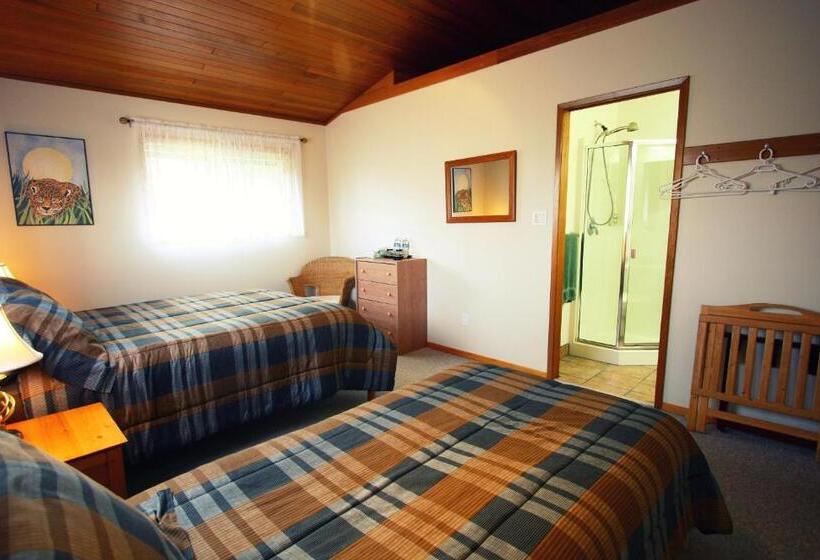 デラックスルーム, Moon And Sixpence