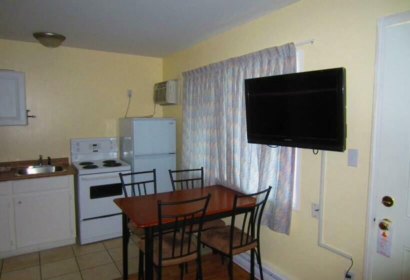 스위트, Black Sea Motel