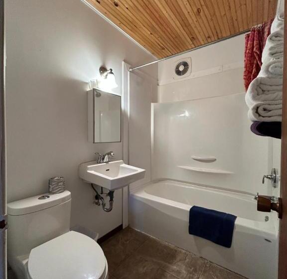 Люкс, Dolphin Motel