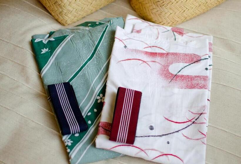 غرفة ديلوكس, Folkloro Hanamakitowa