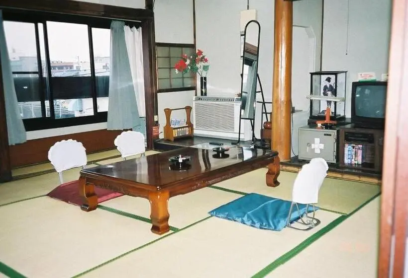 バスルーム共有のトリプルスタンダード, Komecho Ryokan