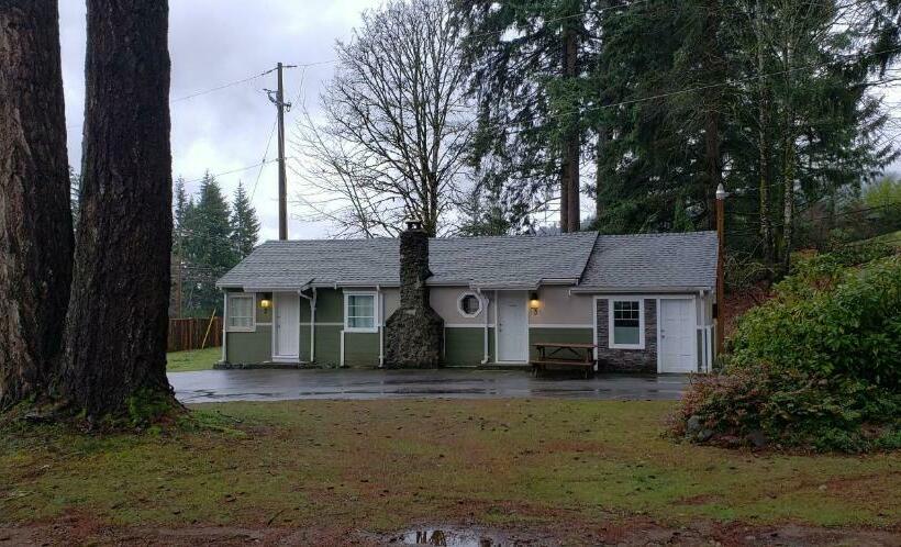 豪华工作室, Malahat Bungalows Motel