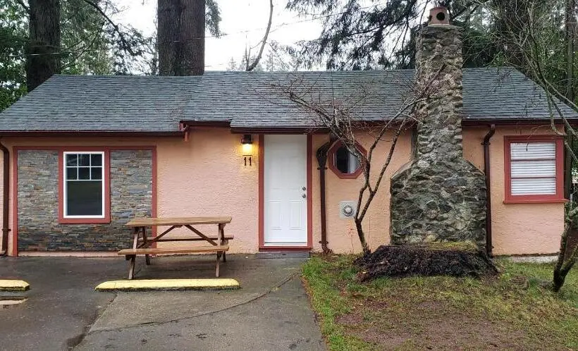 Economy-huone, Malahat Bungalows Motel