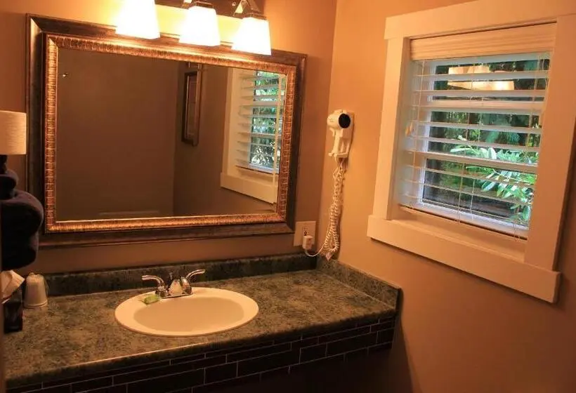 Economy-huone, Malahat Bungalows Motel