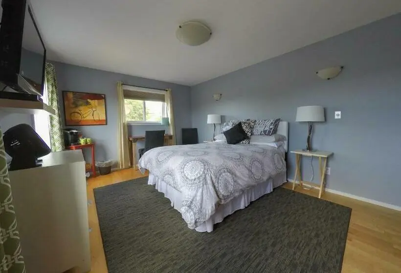 اتاق استاندارد با چشم‌انداز دریا, Money Pennies Bed And Breakfast