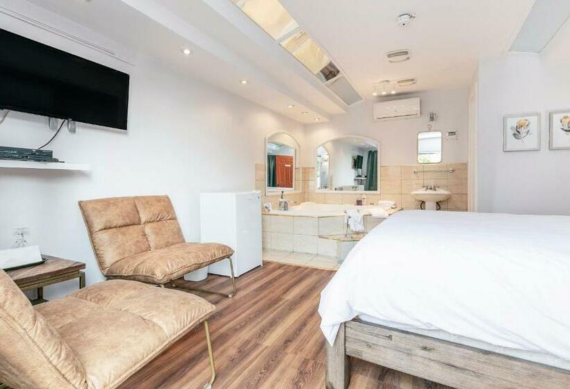 디럭스 룸, Motel Rideau