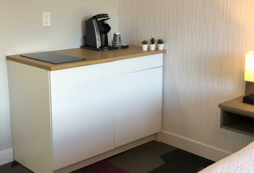 חדר סטנדרט עם מיטת קינג, The Spot At Porpoise Bay