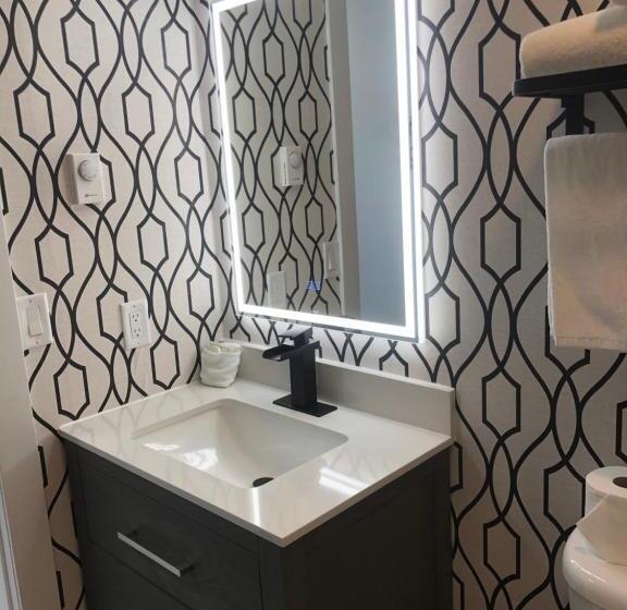 חדר סטנדרט עם מיטת קווין, The Spot At Porpoise Bay