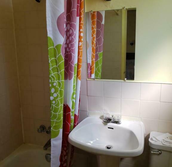 标准间, Olympia Motel