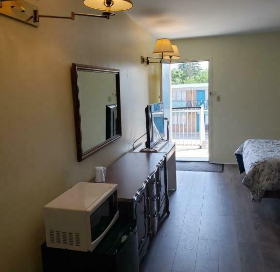 标准间, Olympia Motel