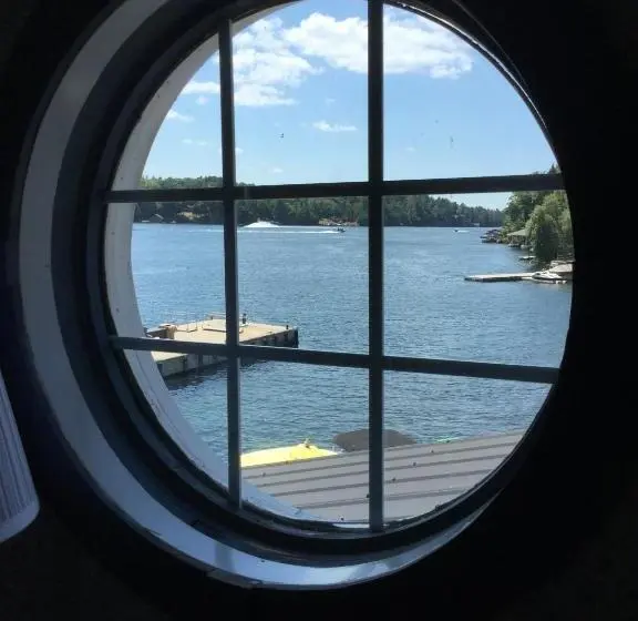 スーペリアールーム, Boathouse Country Inn