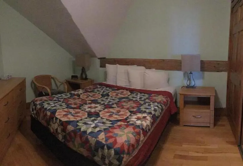 スイート, Boathouse Country Inn