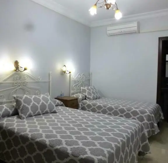 Standard Kolmen Hengen Huone, Hostal Virgen Del Rocio