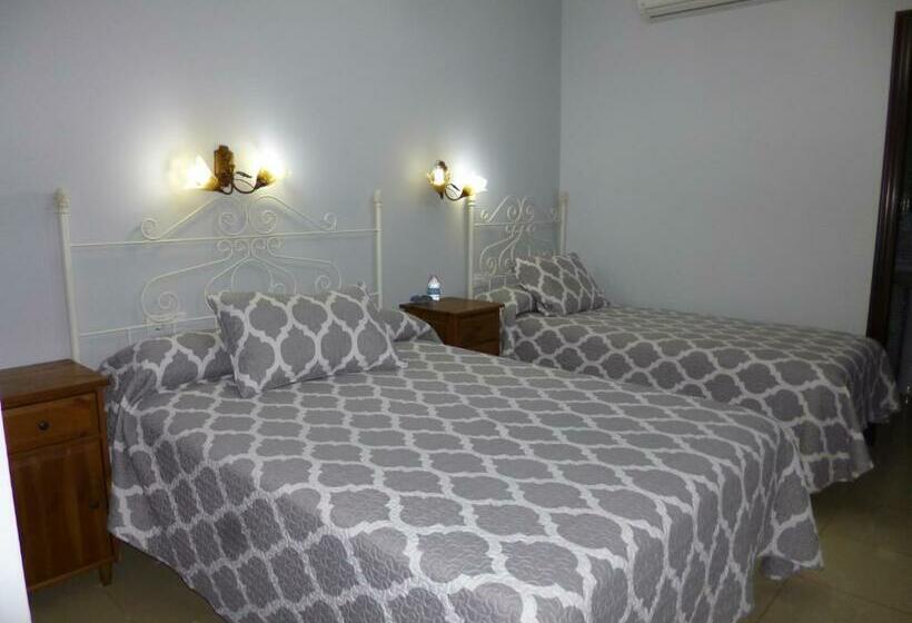 스탠다드 룸, Hostal Virgen Del Rocio