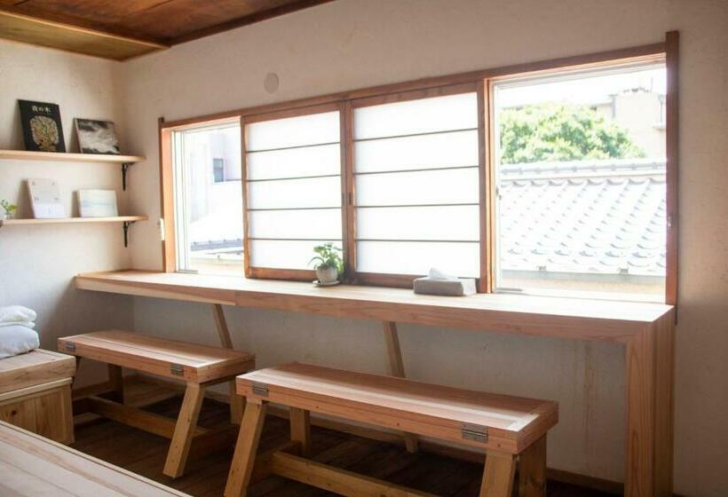 חדר משפחתי, Ruco