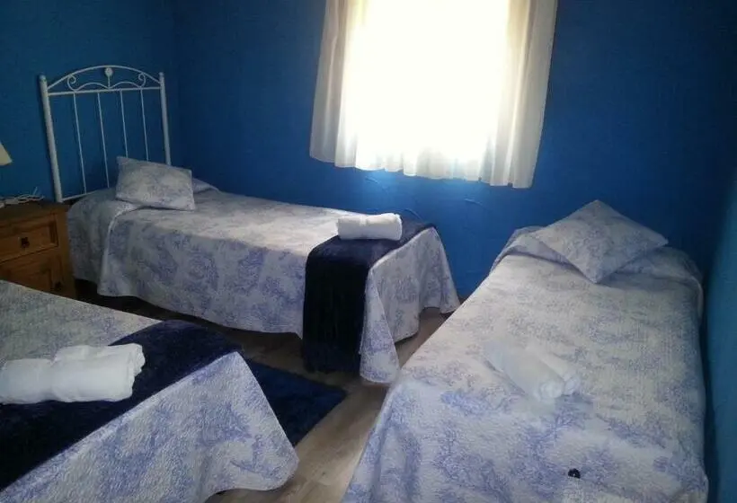 Standard Kolmen Hengen Huone, Albergue San Pelayo