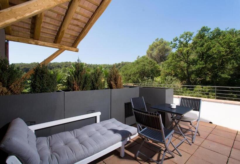 جناح, Can Clotas Hotel Masia