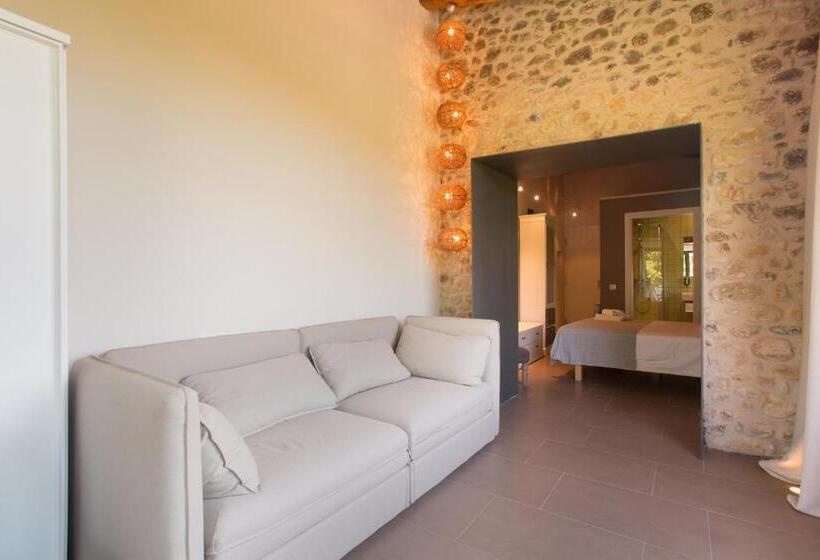 Люкс, Can Clotas Hotel Masia