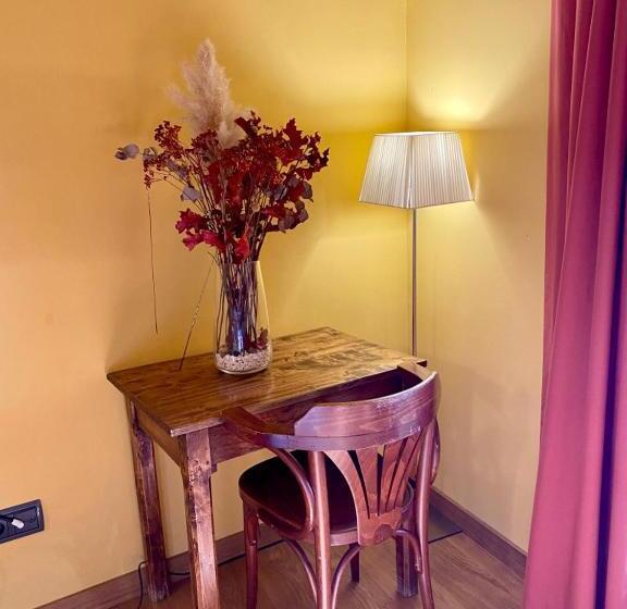 Номер Стандарт Трехместный, Campalans Hotel Rural Bungalows Mobilhomes