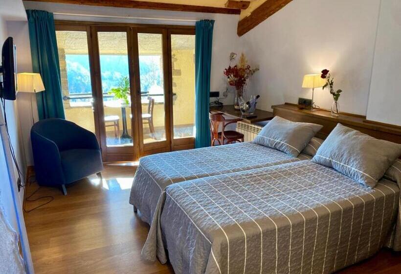 Номер Стандарт Трехместный, Campalans Hotel Rural Bungalows Mobilhomes