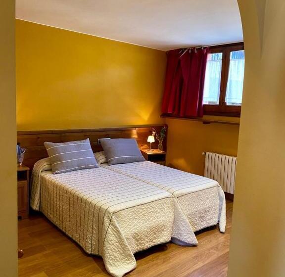 Четырехместный Номер Стандарт, Campalans Hotel Rural Bungalows Mobilhomes