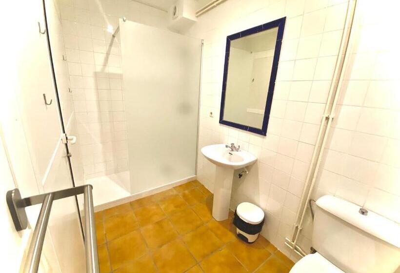 חדר סטנדרט לארבעה, Hostel Albergue Paradiso