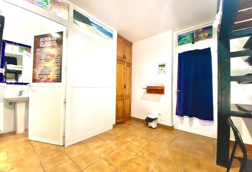 Четырехместный Номер Стандарт, Hostel Albergue Paradiso